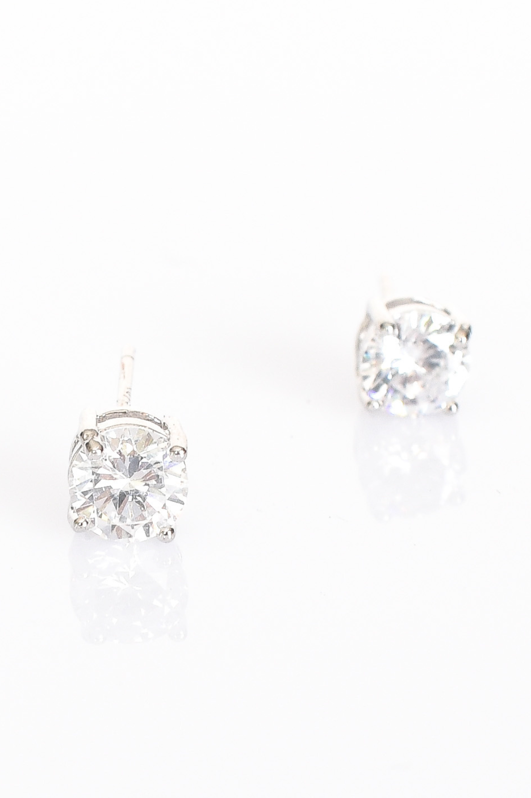 Violetta 6mm Crystal Studs | Silver