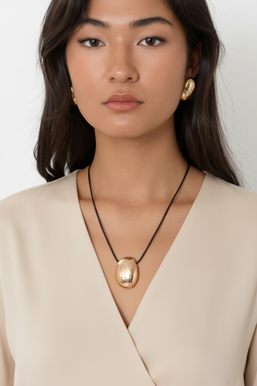 Quinn Pendant Necklace | 18K Gold Plated