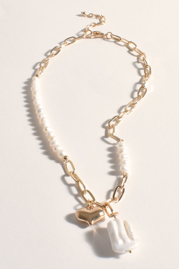 Milan Burst Pearl Heart Necklace| Gold