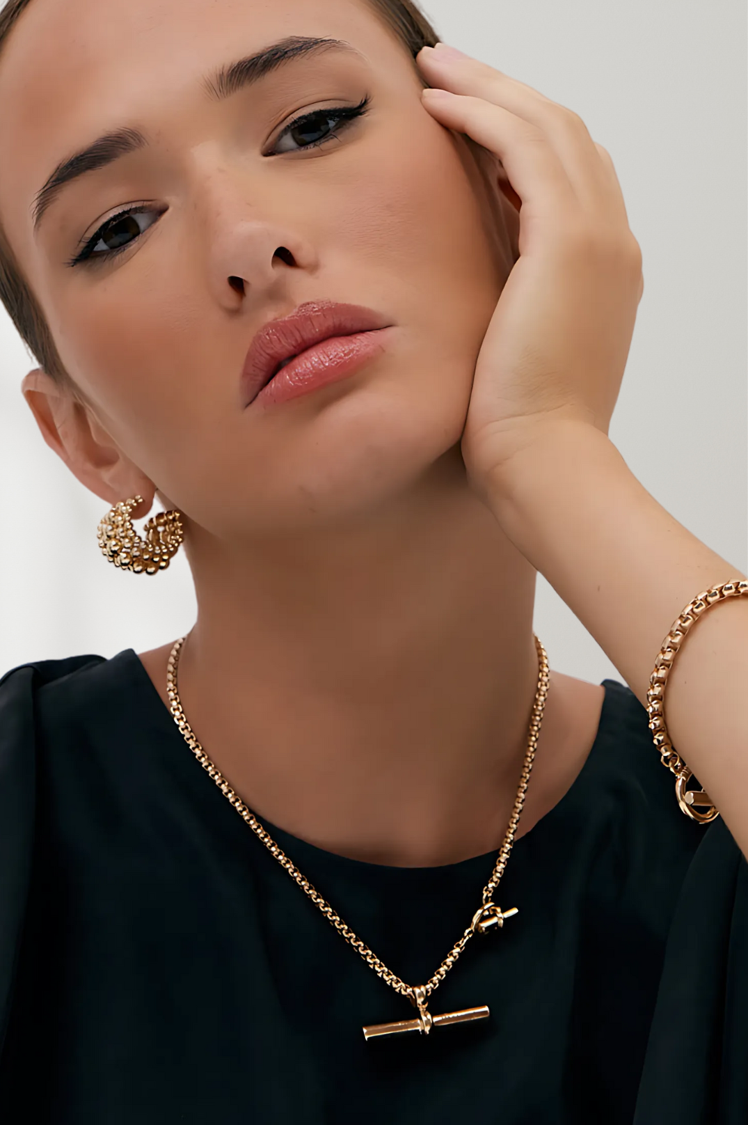 Bianca Classic T Bar Necklace  | 18K Gold Plated